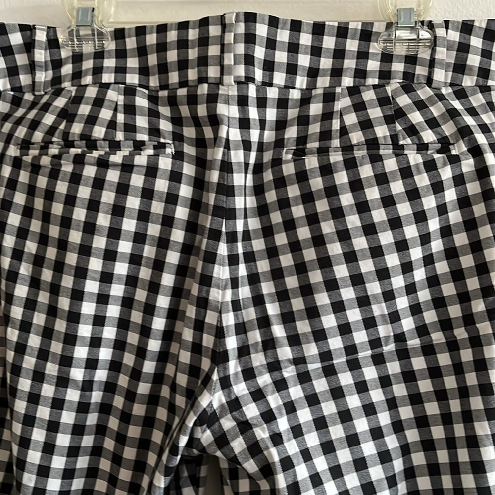Ann Taylor Black and White Gingham Capris - Picture 4 of 4